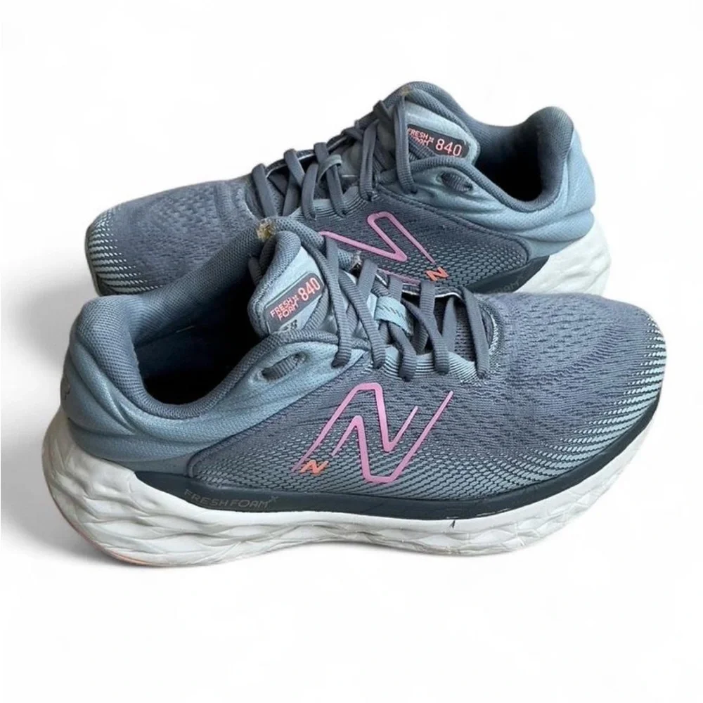 New Balance Blue and Pink Women's Sneakers - Picture 6 of 11